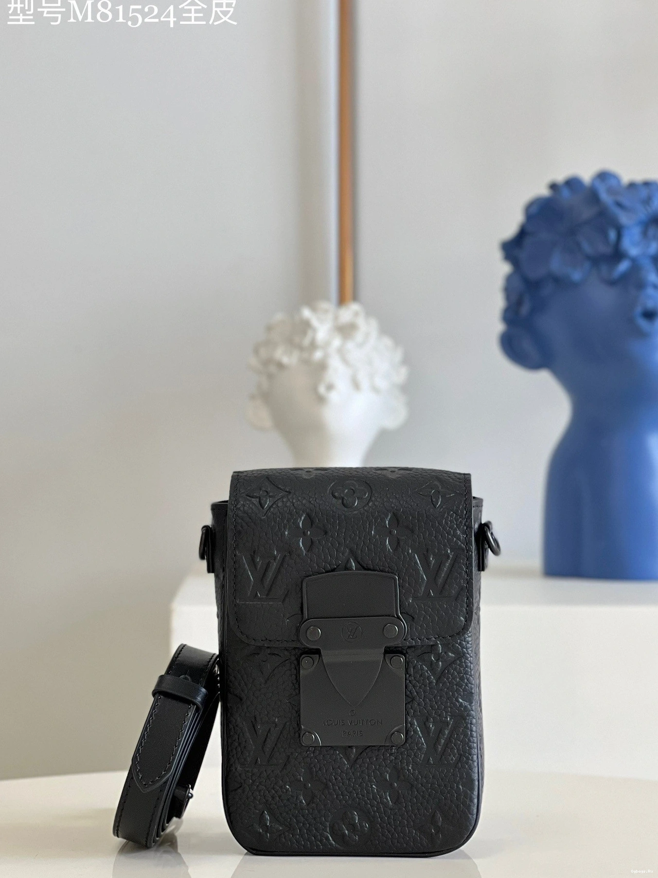 S-LOCK VUITTON LOUIS VERTICAL WEARABLE WALLET 0313